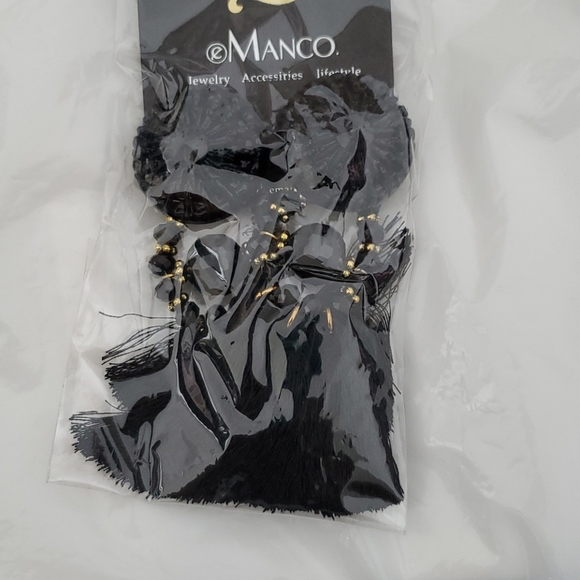 Fashionable Earring - Picture 6 of 6